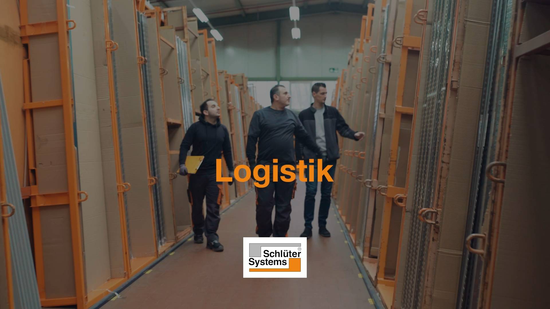 Behind the job: Logistik bei Schlüter-Systems mit Salvatore, Tobi, Jonas und Dany